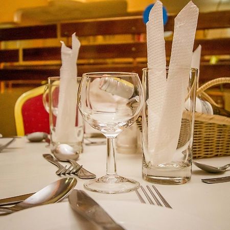 Eland Safari Hotel Nyeri Luaran gambar