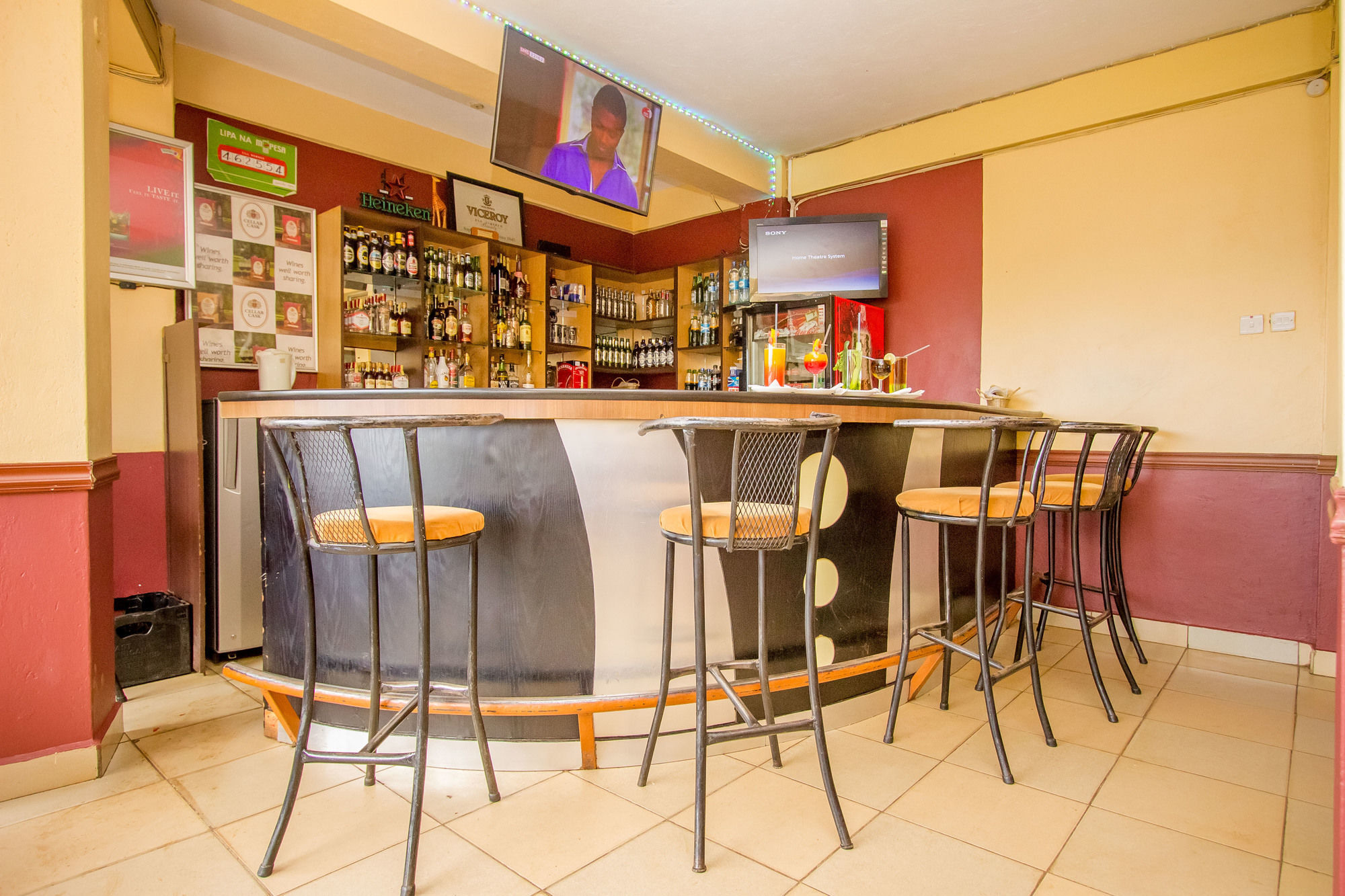 Eland Safari Hotel Nyeri Luaran gambar